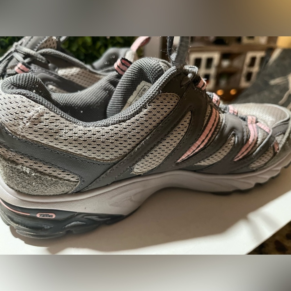 Avia tenis